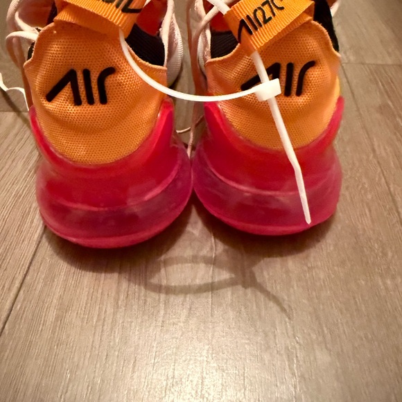 Nike sneakers - Picture 3 of 6